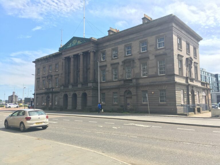Graham + Sibbald helps Apex Hotels sell iconic Customs House building