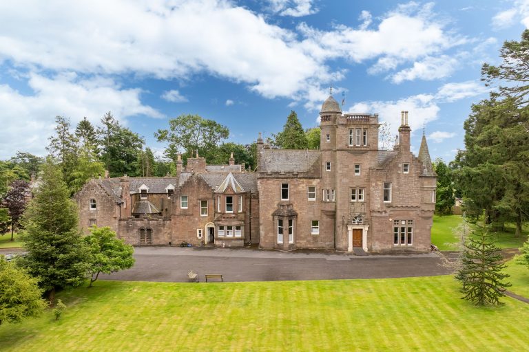 Iconic C-Listed Hotel on the Market for the first time in 40 Years